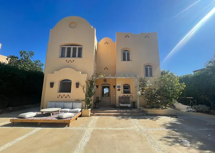 El Gouna, Upper Nubia 3-bedroom Detached With Private Pool, Sleeps 6 Persons Villa *